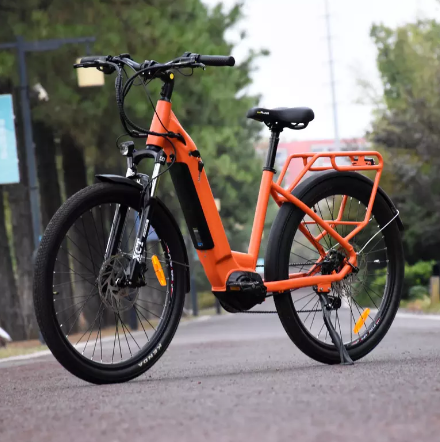 ¿Cuál es el peso de la barra y el aceite de cadena?